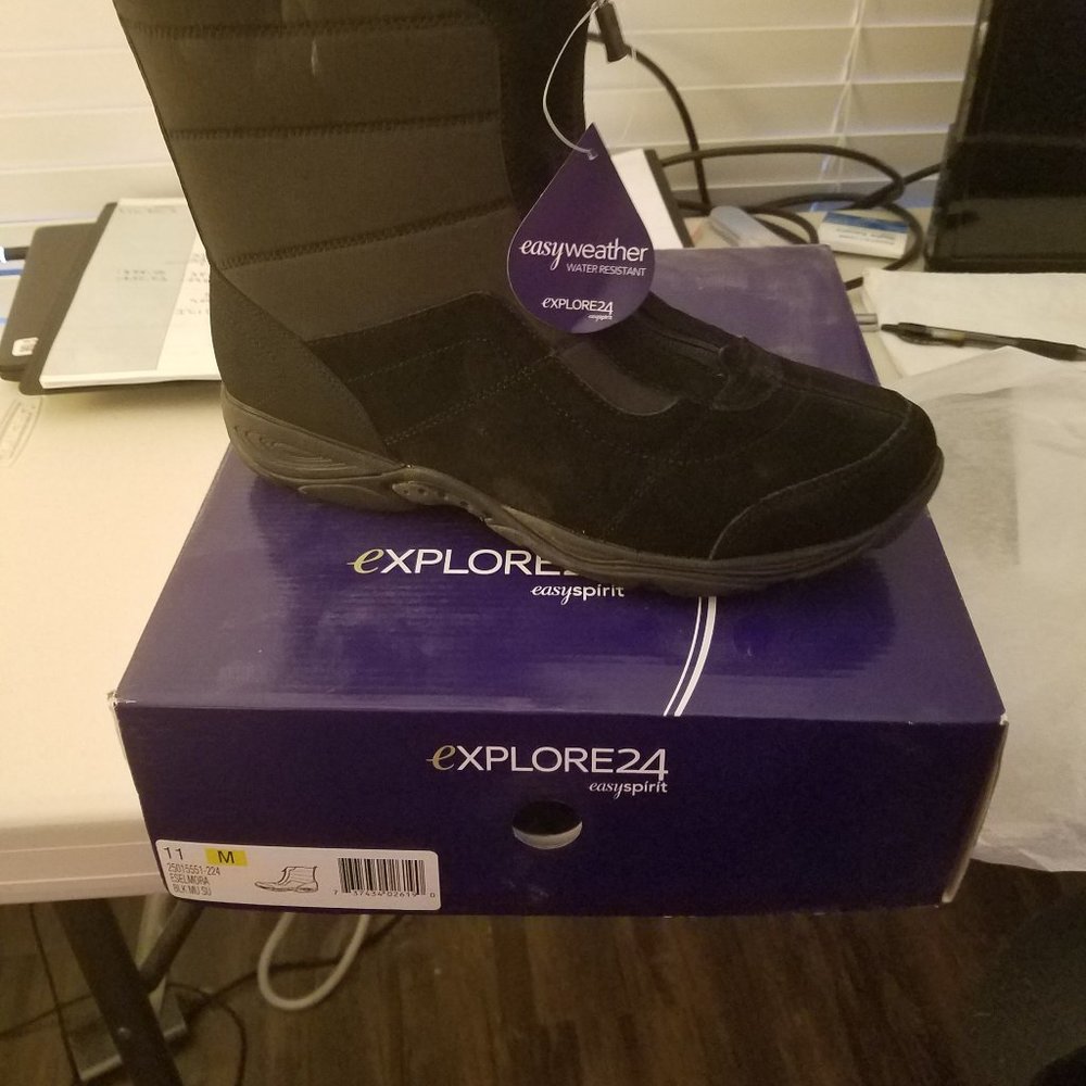 Easy Spirit    Water Resistant Boots  SZ 11